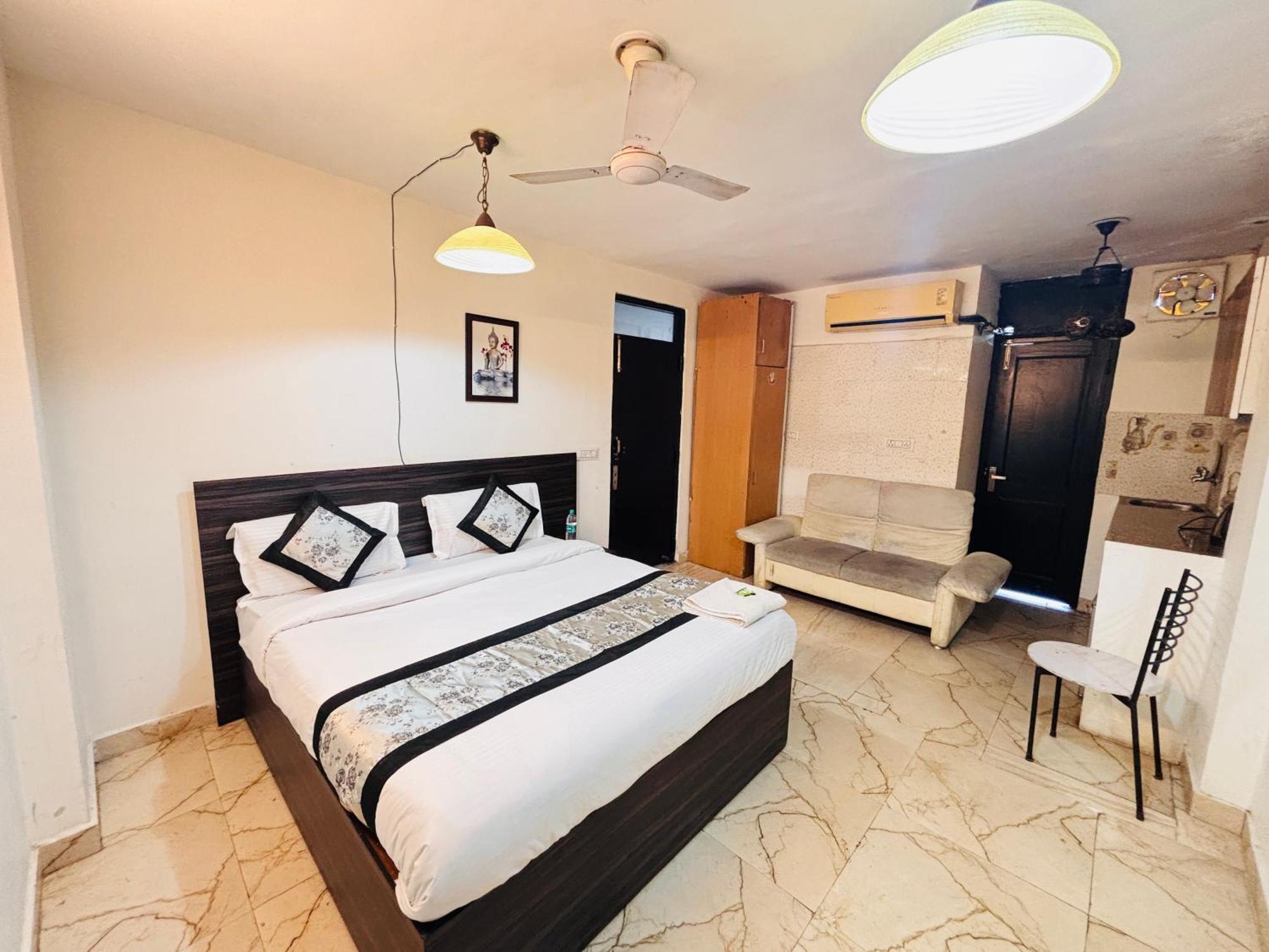 Hauz Khas Villa New Delhi Exterior photo